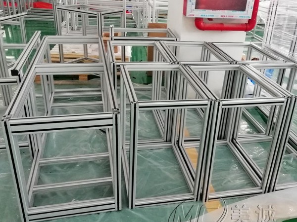 鋁型材設備機架如何選材？
