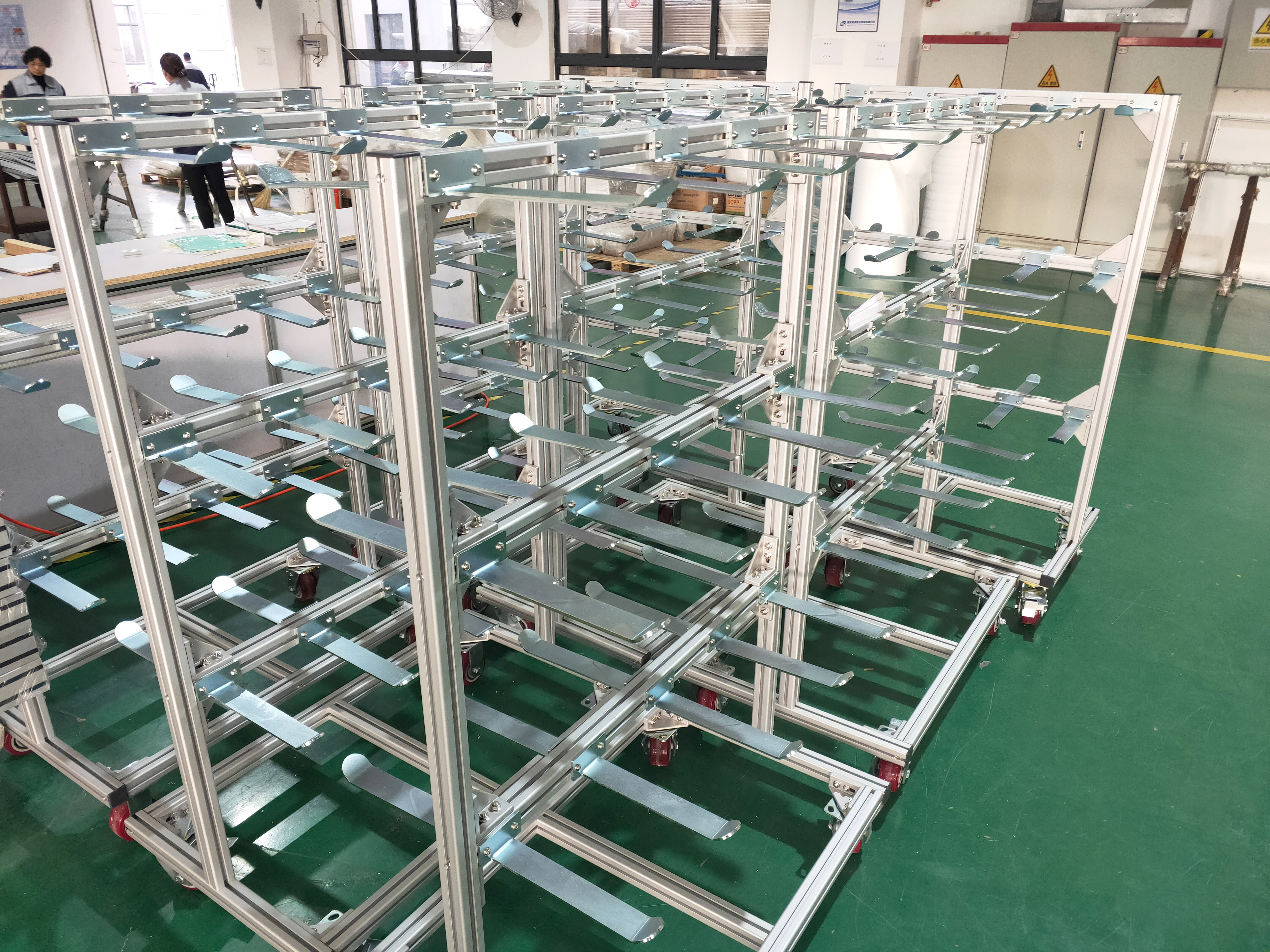 型材架屬于半成品，可變成各式成品